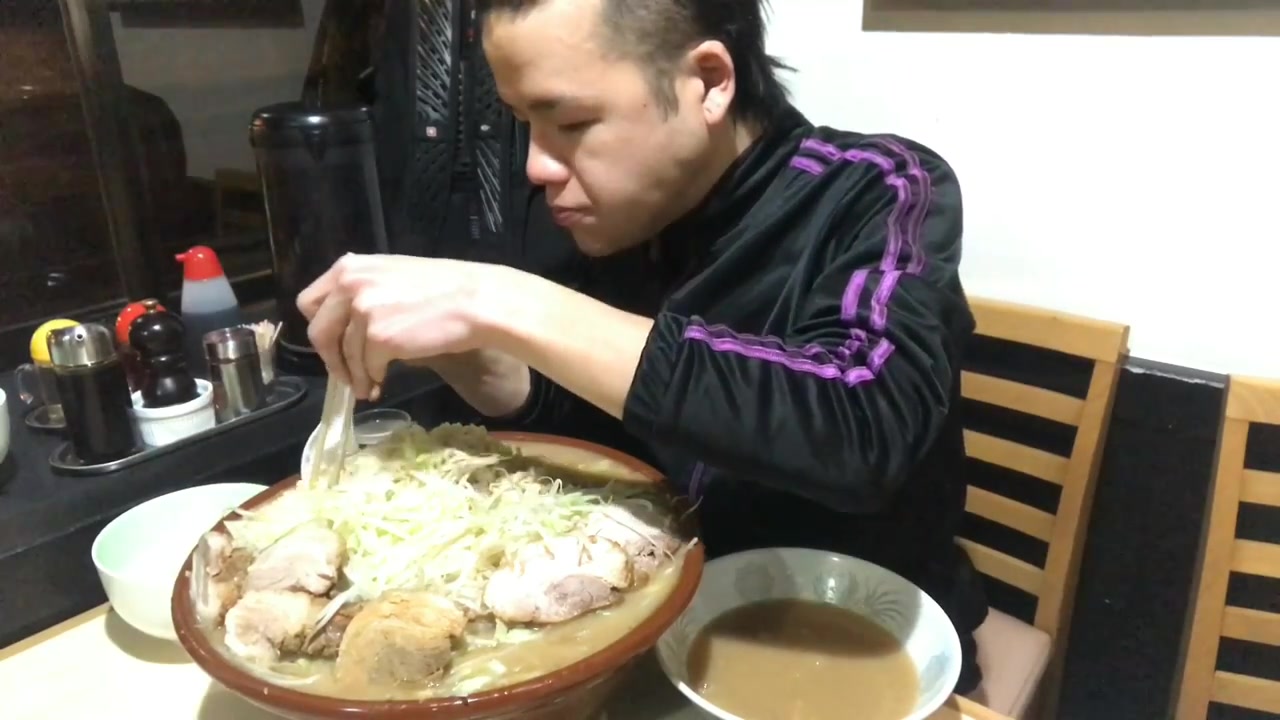 日本大胃王新井熊拉面8kg20170319发布
