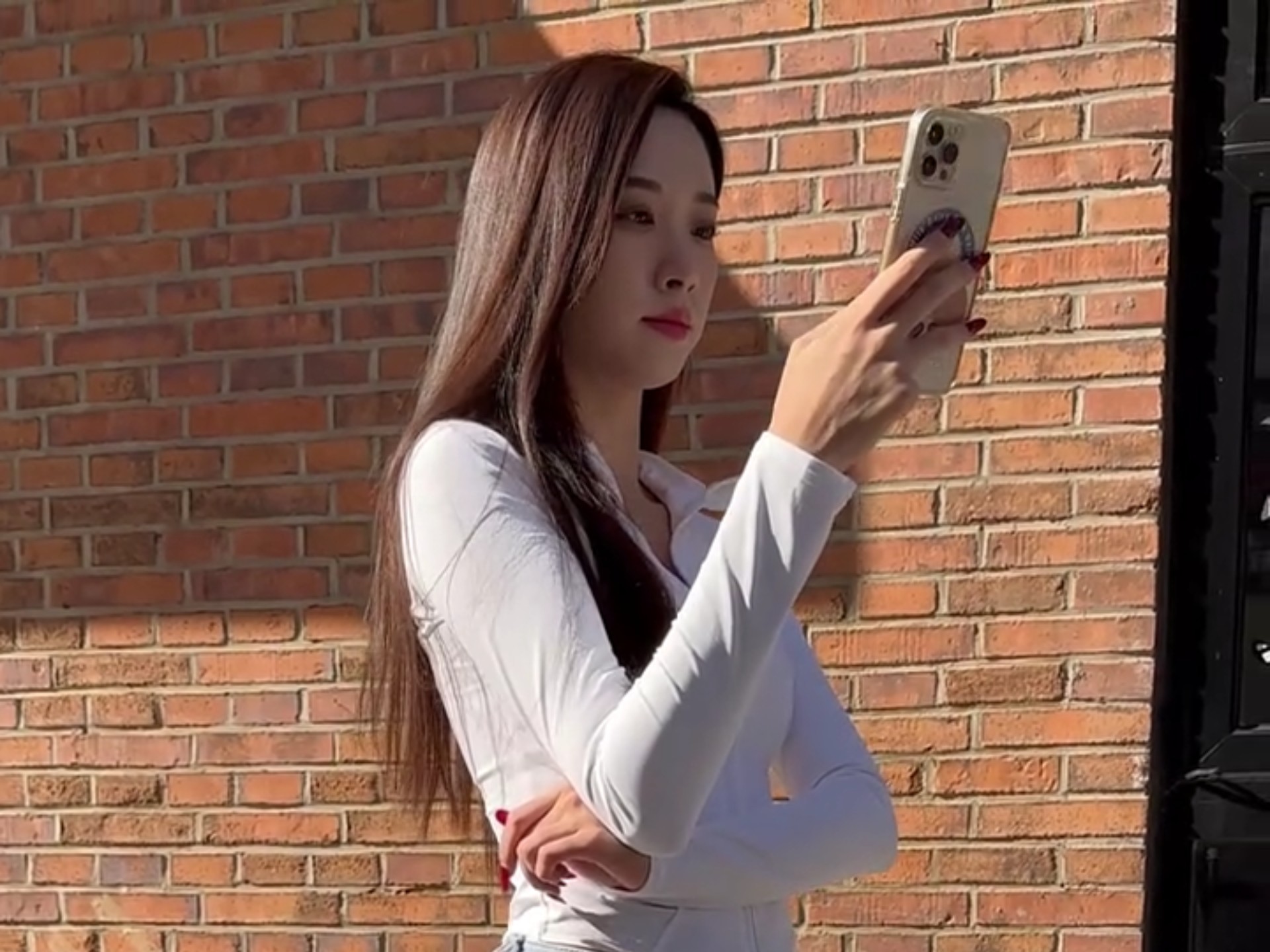 牛仔裤超美小姐姐街拍日常