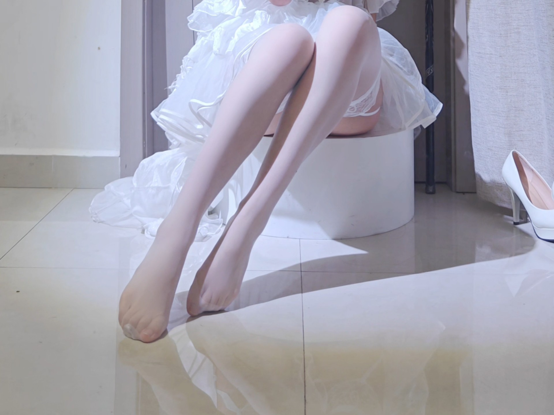 天才在左，疯子在右，我在中间，我是天子！