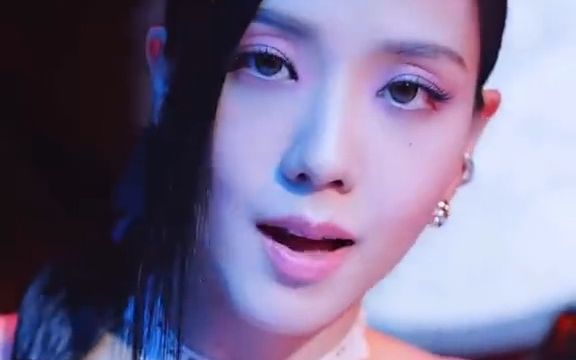 原来当初somi当初直播不小心泄漏的那段录音真的是blackpink 新歌！