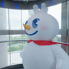 雪王登上东方明珠