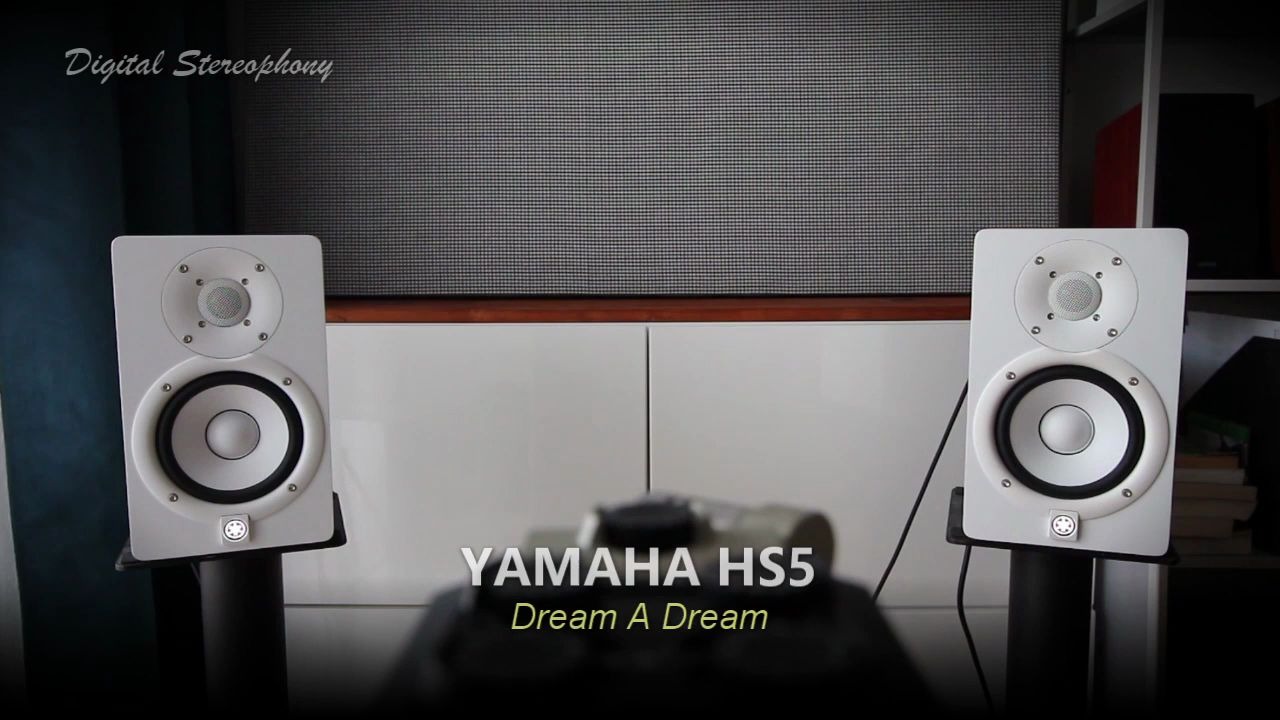 M-Audio BX5 D3 vs Yamaha HS5 
