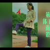 Spiel Jianzi als Workout auf dem dritten Spielplatz 第三体育场雨后锻炼