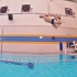 美国网红游泳教练的作妖教学：进入泳池的12种方法