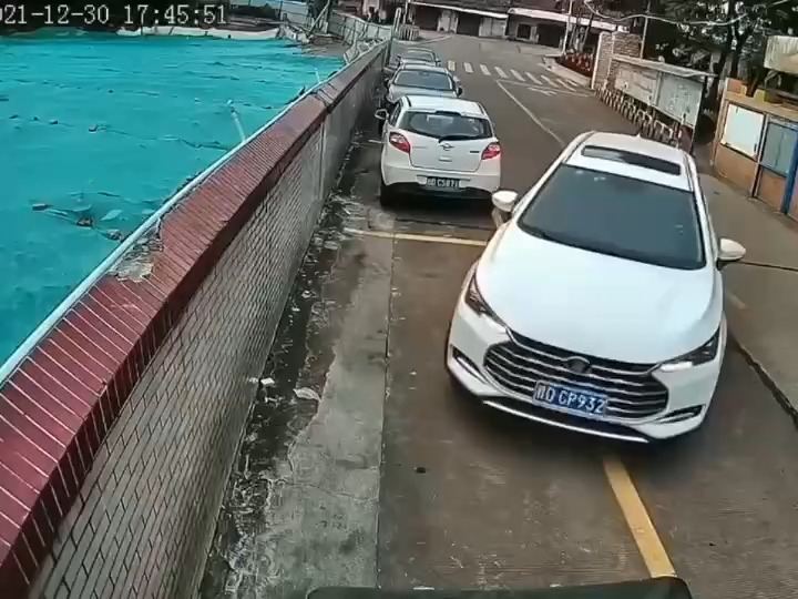 🧑🥦—🧔🖐🖐🚗