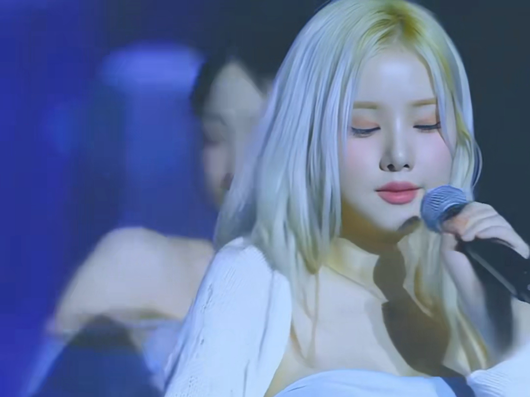 VIVIZ-丁恩妃 性感热舞 这样的身材你打几分