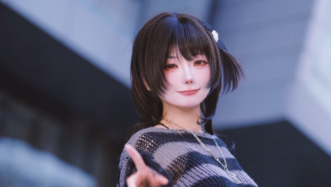 This guy's clearly a geek.