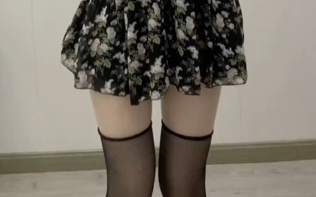 Floral dress with knee-length black silk absolute child