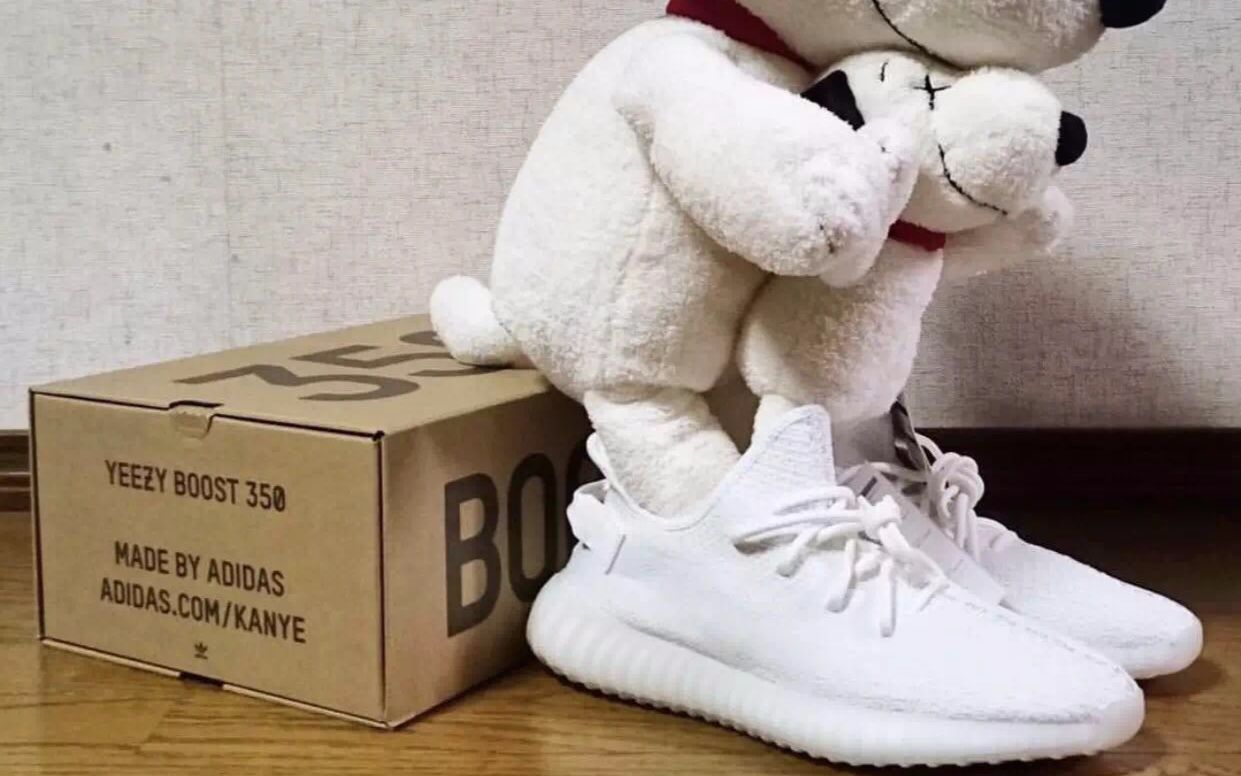 不看你后悔yeezy boost 350 v2 "cream white" 纯白配色测评