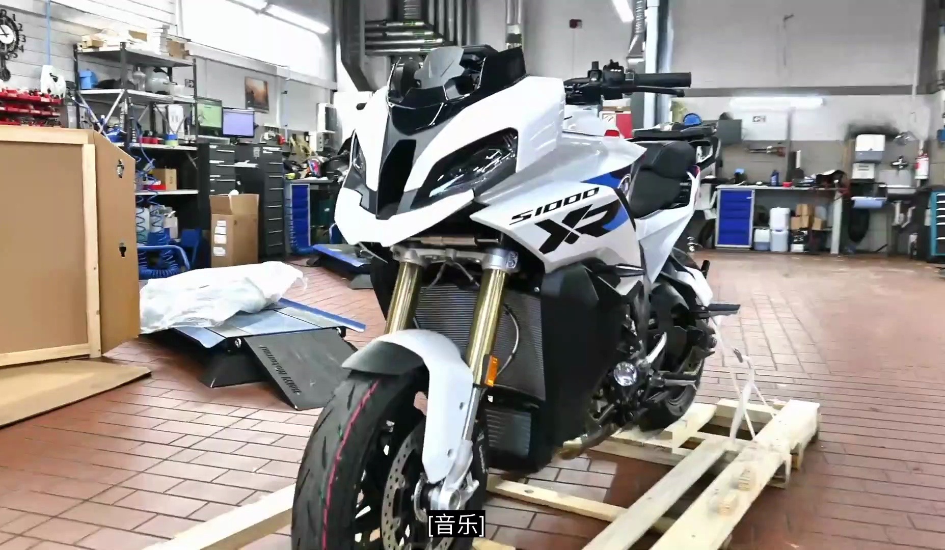 BMW S 1000 XR 2024 开箱