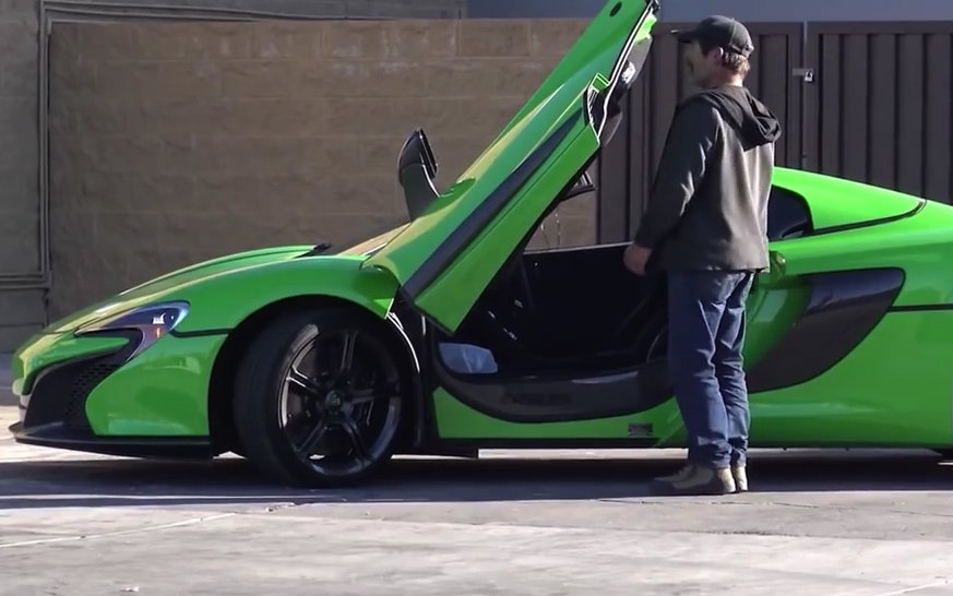 [搞笑整蛊] 偷迈凯轮 (Stealing McLaren Prank)