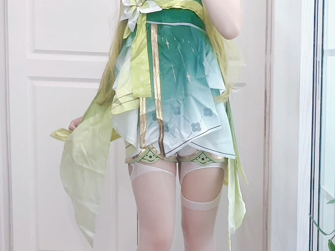 Villeneuve white silk