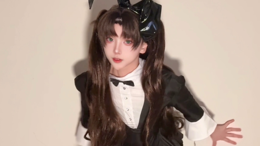 冷知识，这个视频也没有拉腿