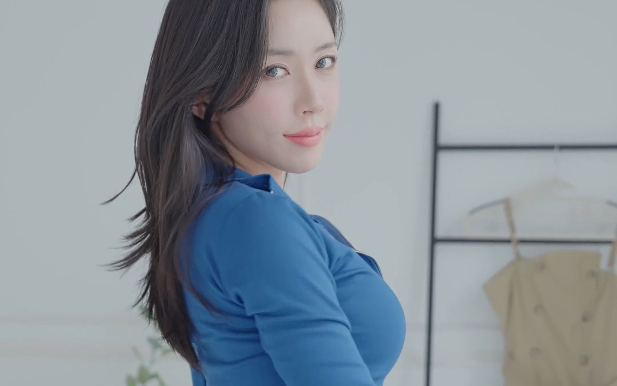 Miss ChoiApple's Vibrant Blue Sportswear Outfit
