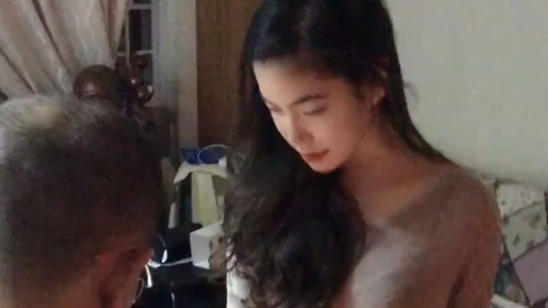 One of the lead actresses in the Star Kingdom version of Crown Hei Kao