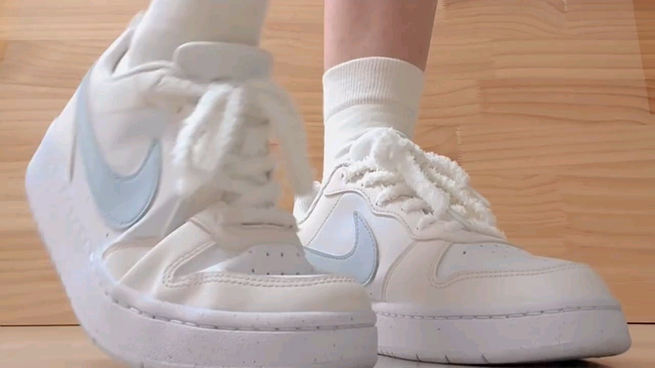 Nike Court白蓝板鞋