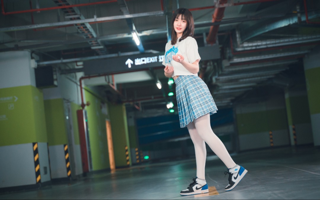 Cute and sexy really can't coexist!