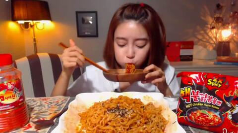 美味美食吃播 7d06d85ba3c33d58fdbdca23354ddc547aa60d10.jpg@480w_270h_1c