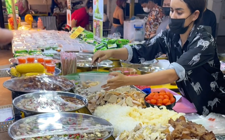 泰国美食：藏在菜市场里的泰式生腌万物皆可生腌鸡蛋螃蟹