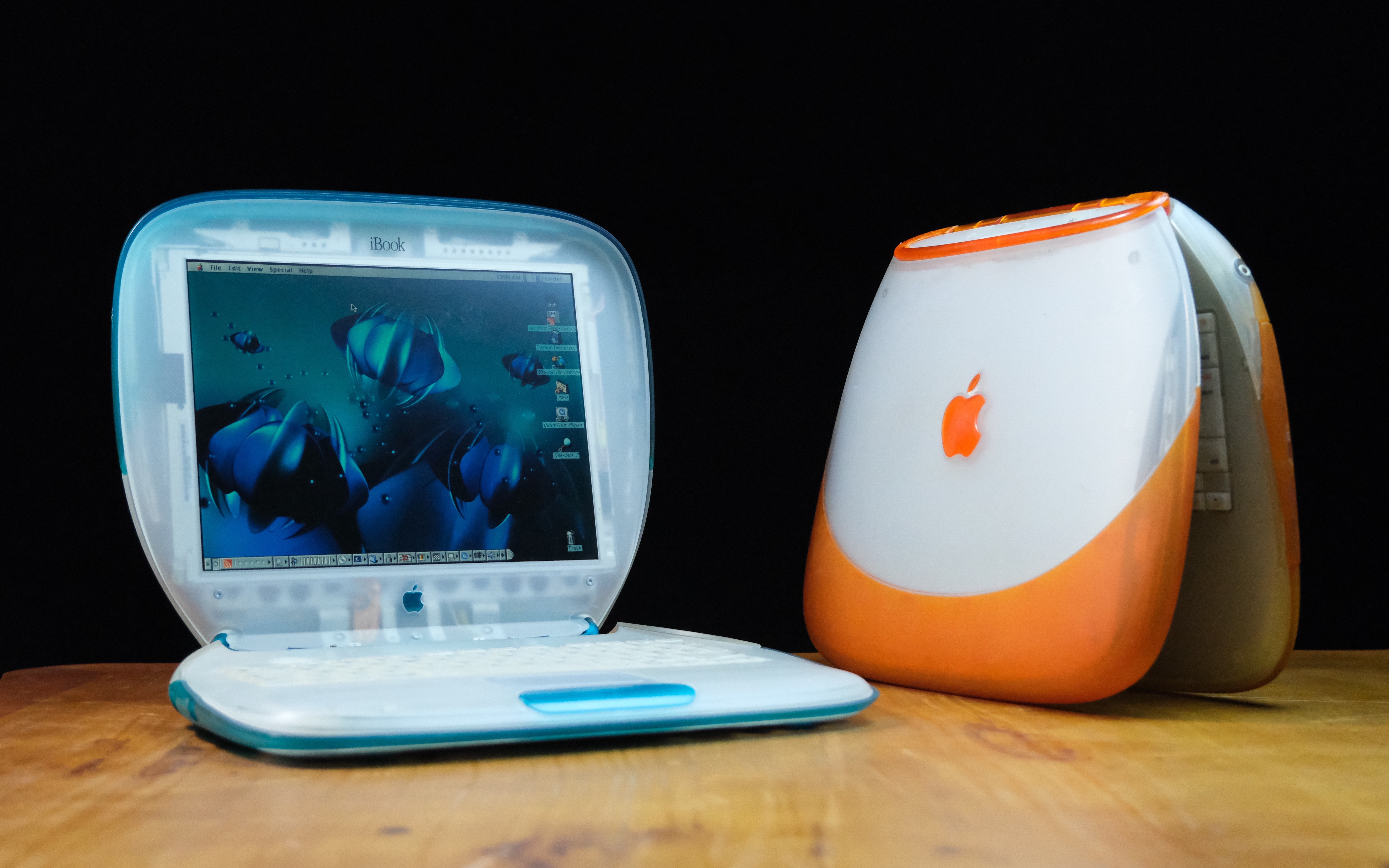 【初代iBook】我来自1999年，是MacBook可爱的亲舅舅！