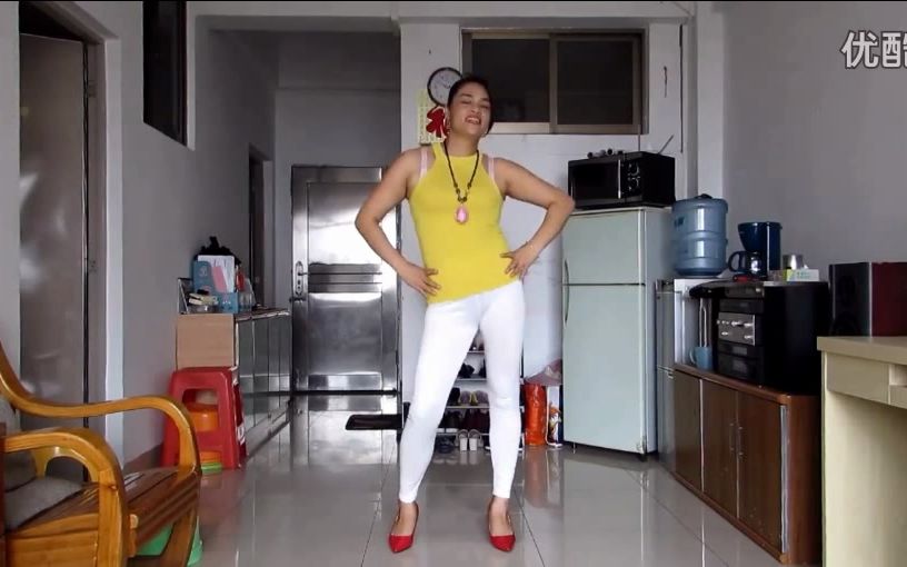 火辣美女广场舞