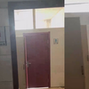 学生吐槽高校“逆天设计”，男厕设在女厕里，学校：设计合法合规