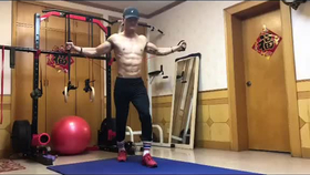 如何练胸外沿和下胸 7f2abb7ea0dd235345b478f844ed4b32bea7e432.png@280w_158h_1c_100q.jpg