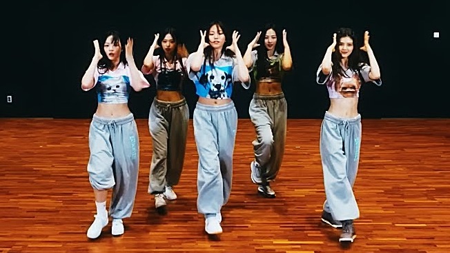 【4K镜面】NewJeans - Super Shy 练习室 带节拍 分段循环 直拍 画放大 替音轨 调色♡扒舞专用