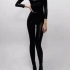 衣架子HeeEun Lee的黑色紧身衣，到底是怎样的自信才能穿上