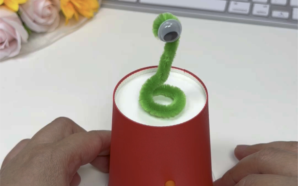 带孩子一起做这个科学小实验-旋转的小蛇，做法简单又好玩 #亲子手工 #动手动脑 #幼儿园手工