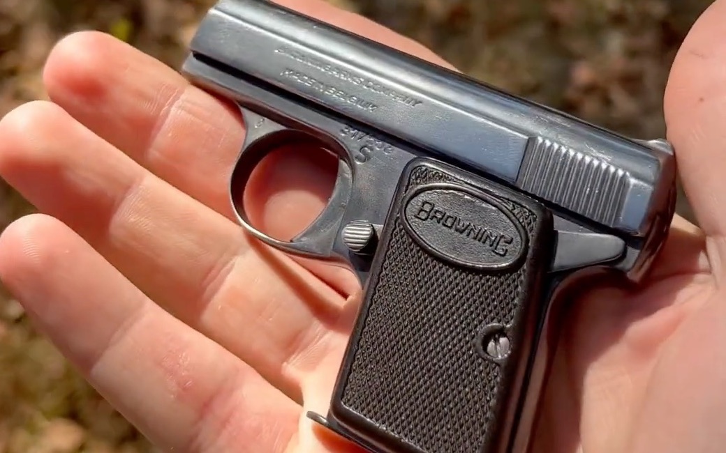 超可爱的勃朗宁微型手枪
