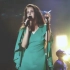 Lana Del Rey《Old Money》Live 清唱版 手拿香烟，笑靥如花的打雷姐状态奇佳，独特的声线格外迷人。
