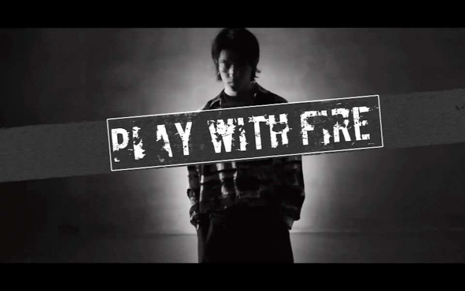 【杂志混剪】【屈楚萧】play with fire哔哩哔哩bilibili