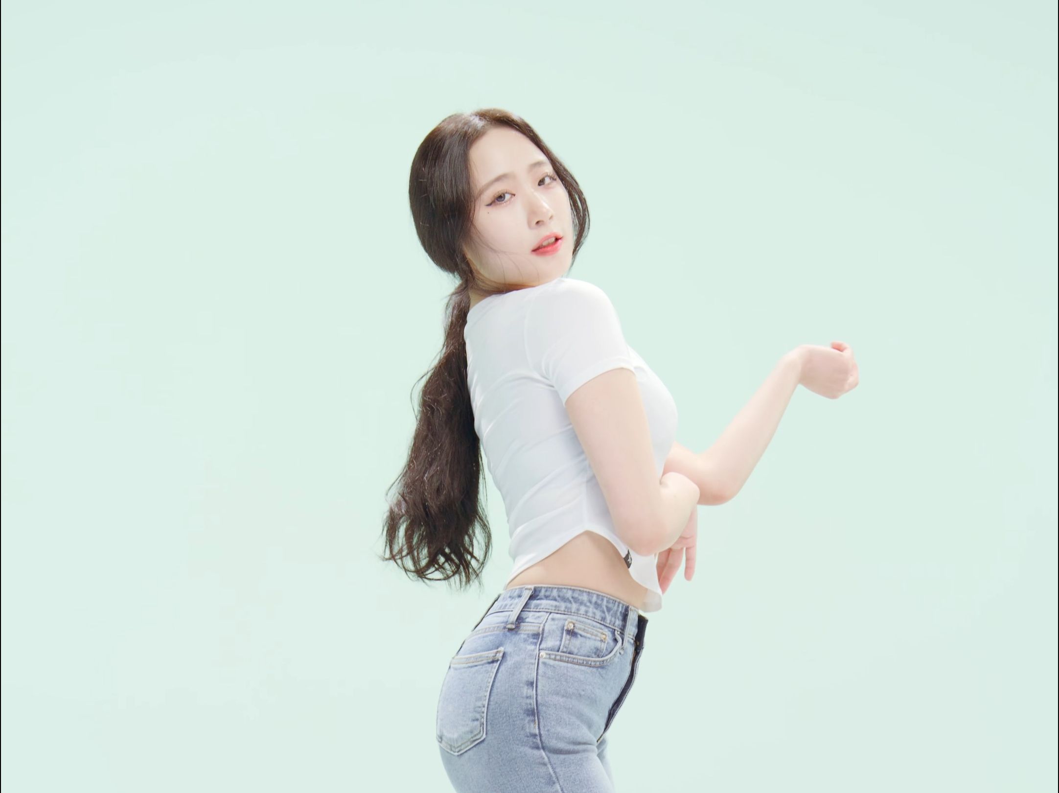 Jung In, Tell Me Tell Me, Trousers