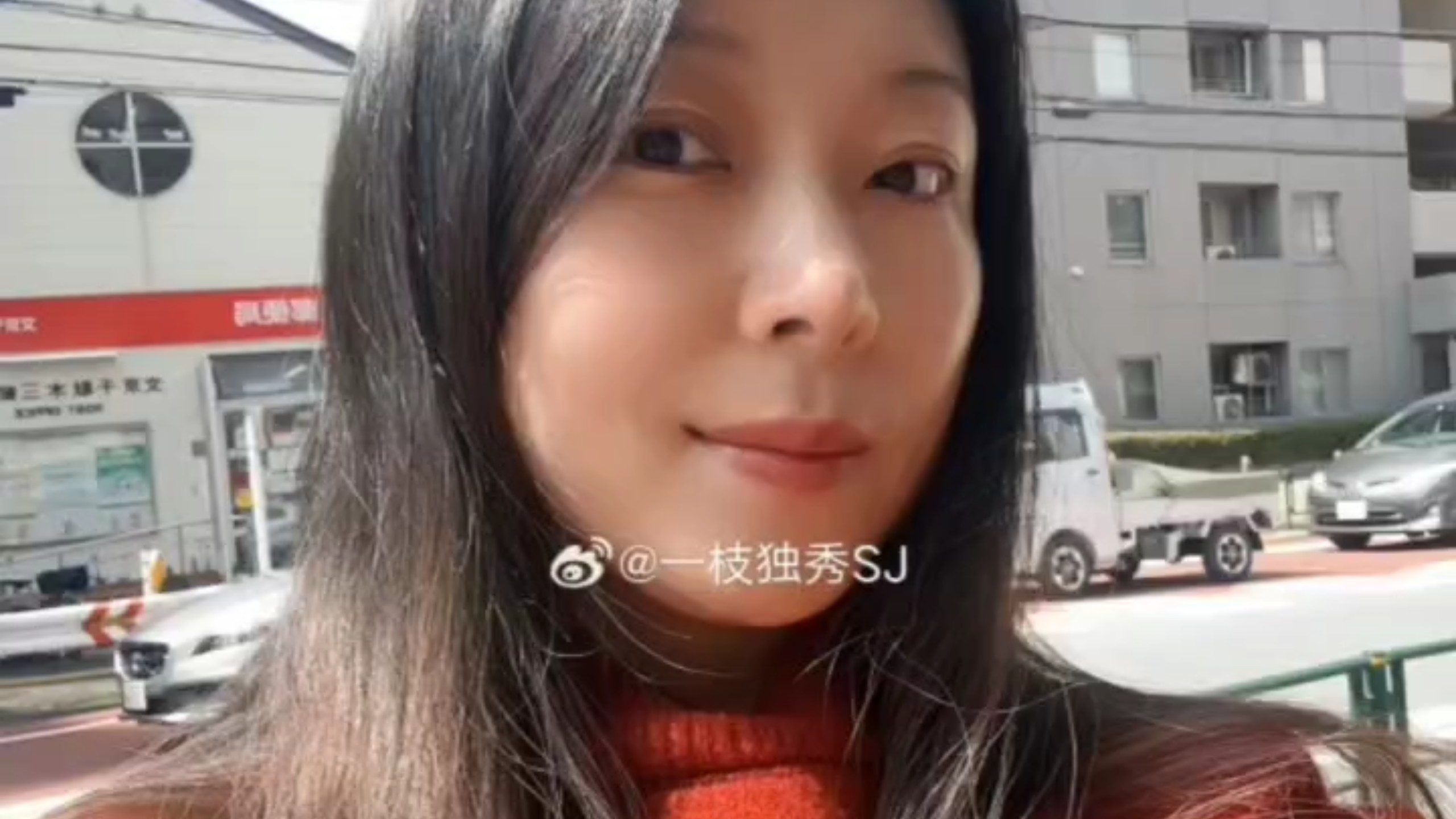 Domestic HQ Pioneer: A Chinese-Australian Beauty Stands Out