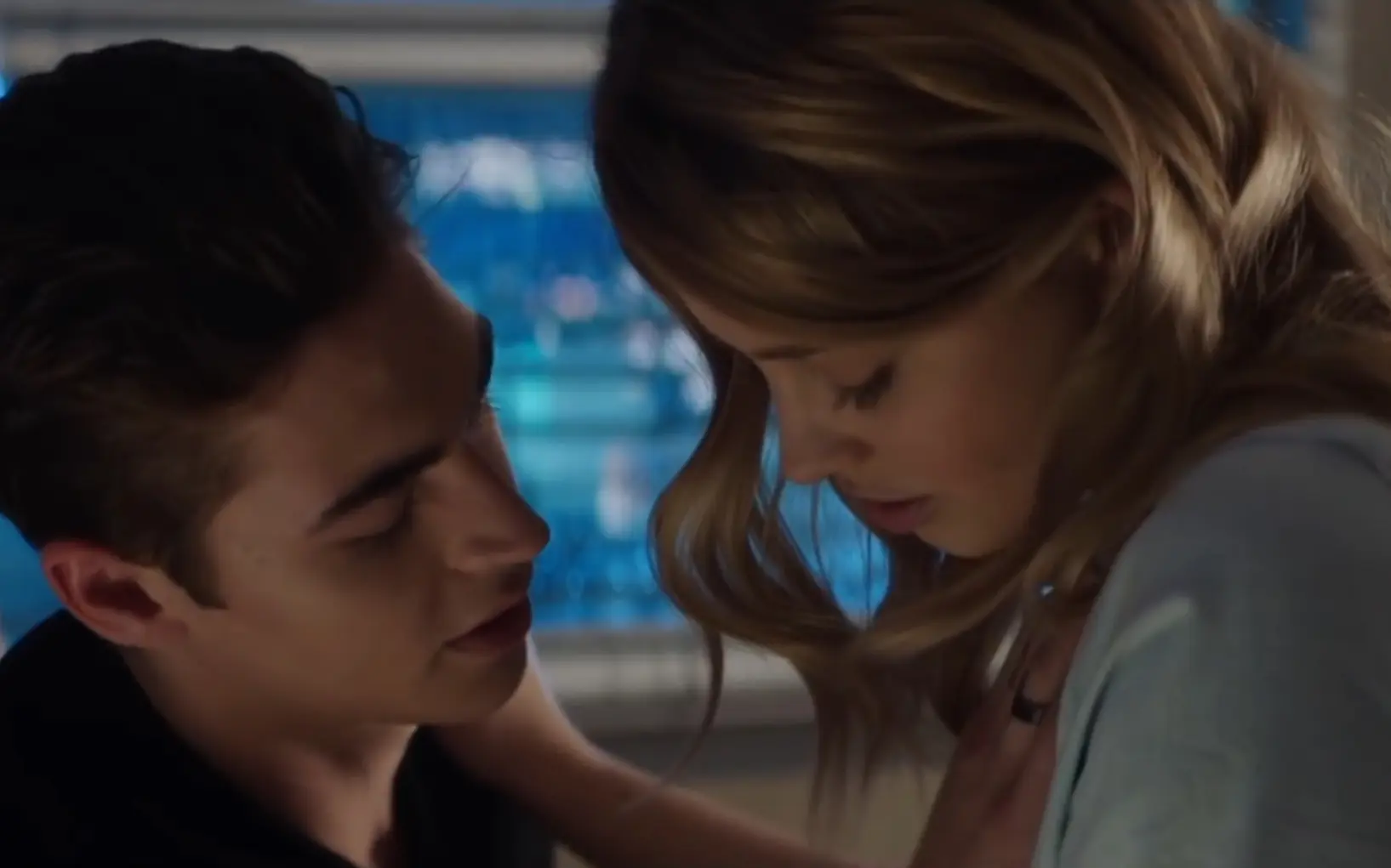 《after2/之后2》afterwecollided_片段_office clip