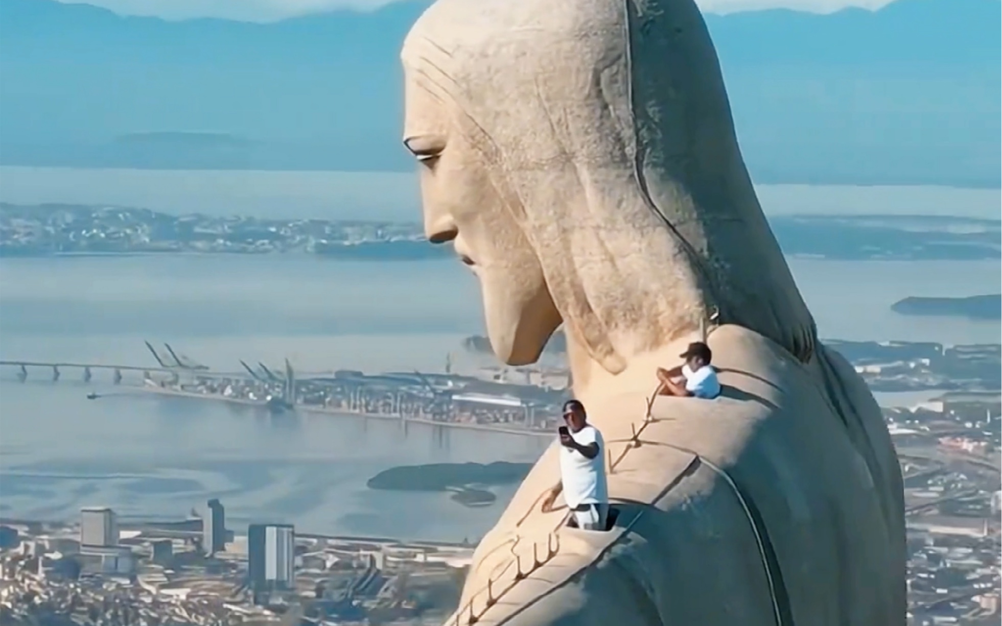 千万别眨眼，，带你看世界新七大奇迹-巴西里约热内卢神像内部视角.