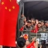 山火扑灭：救援官兵撤离，重庆市民欢送人民子弟兵让人感动！