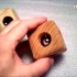 解密如何将钢珠球放入一个木制立方体