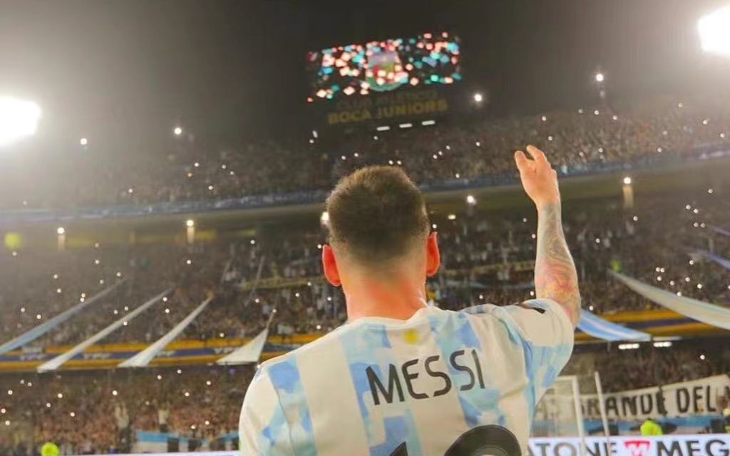 糖果盒球场万人膜拜！阿根廷国家队的梅西到底有何魔力？
