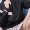 白袜体育生的灰裤子，这裤腿么宽不合适吧