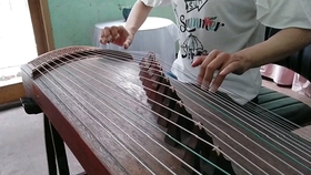 虫儿飞简单古筝曲谱_古筝入门曲谱虫儿飞(5)