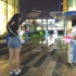 广州街拍，夜雨的浪漫！