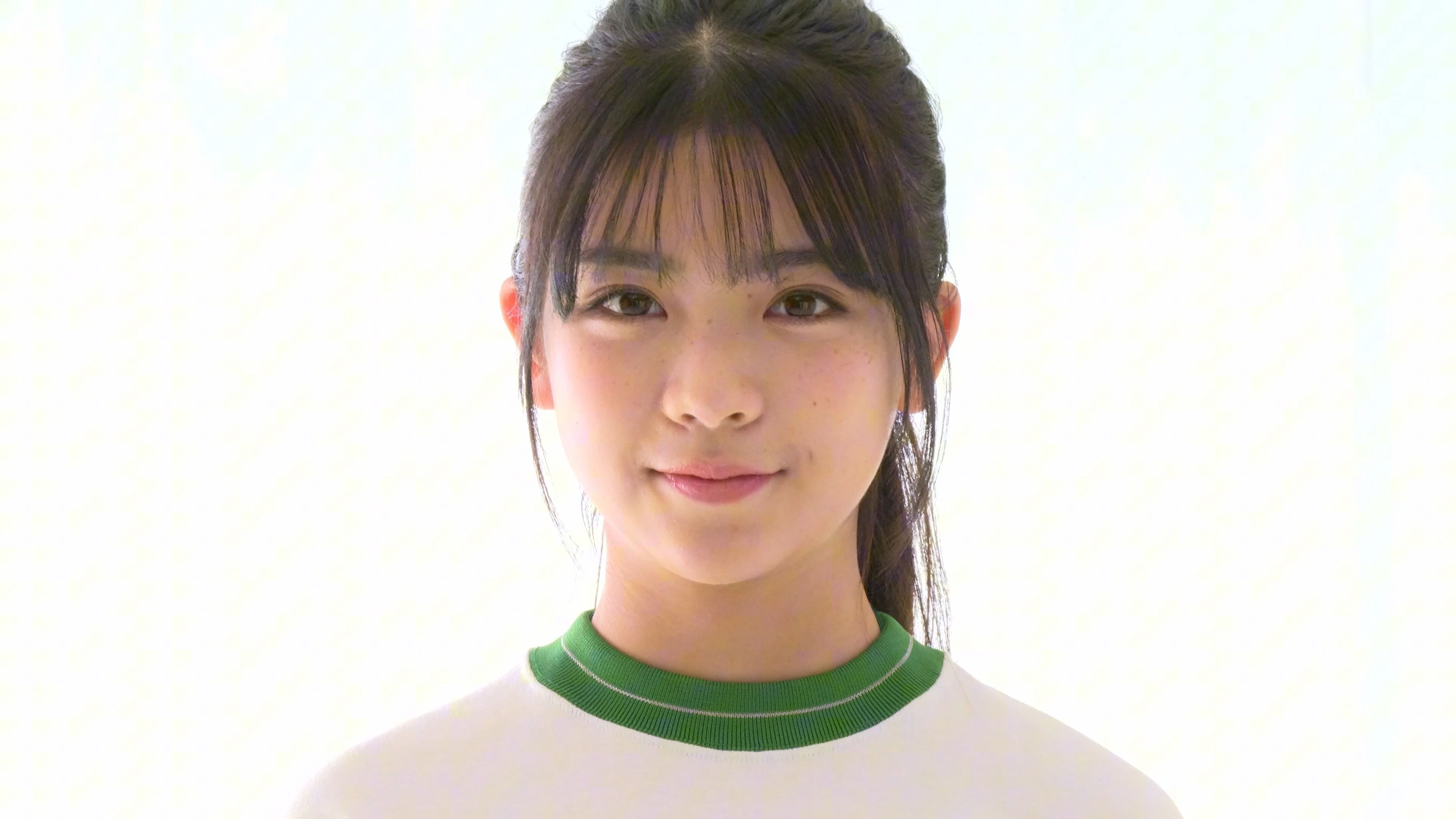 Mao Imaizumi green T-shirt equals big