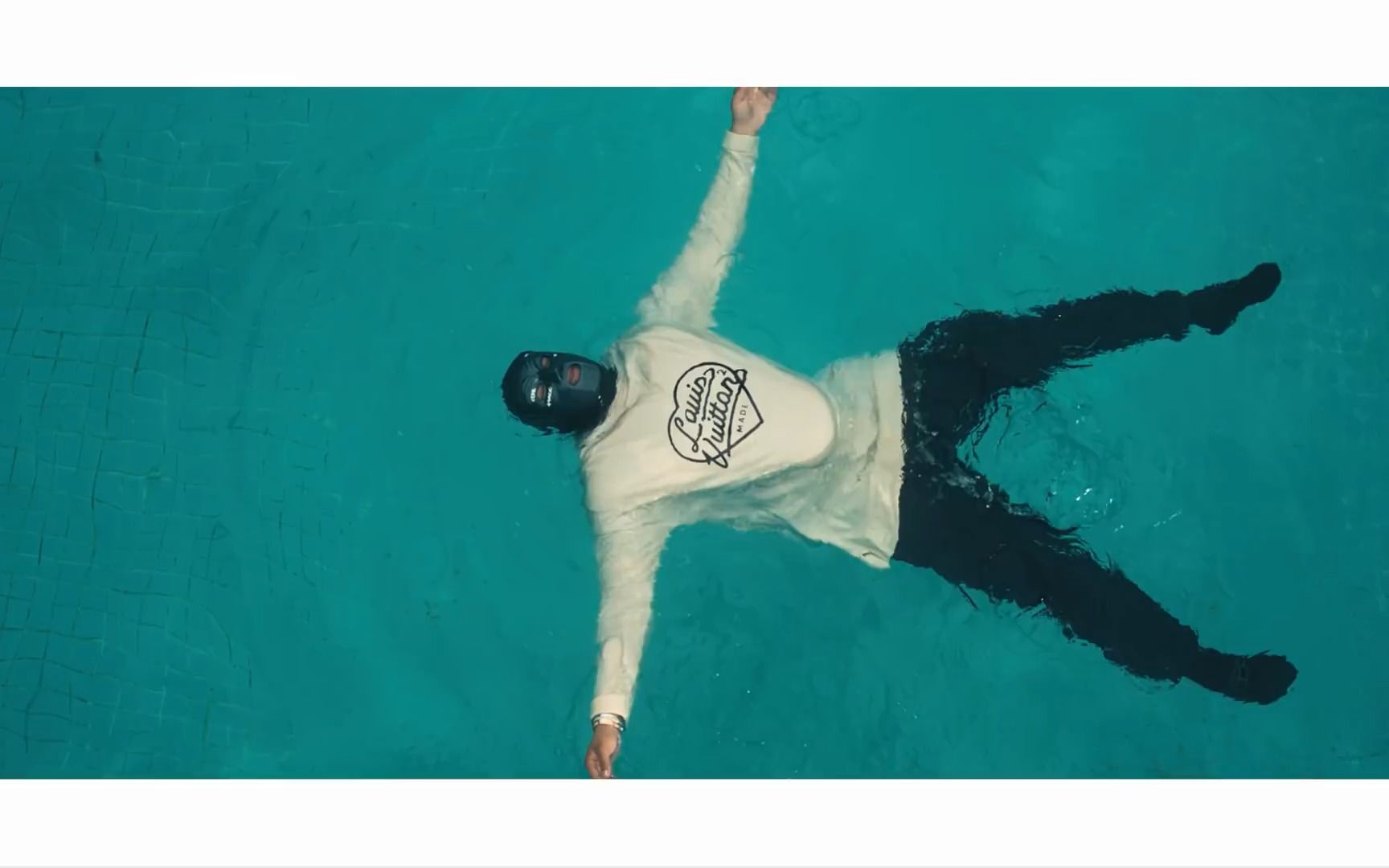 【英国面具说唱歌手】M Huncho Pray 2 The East (feat. BNXN) [Official Music Video