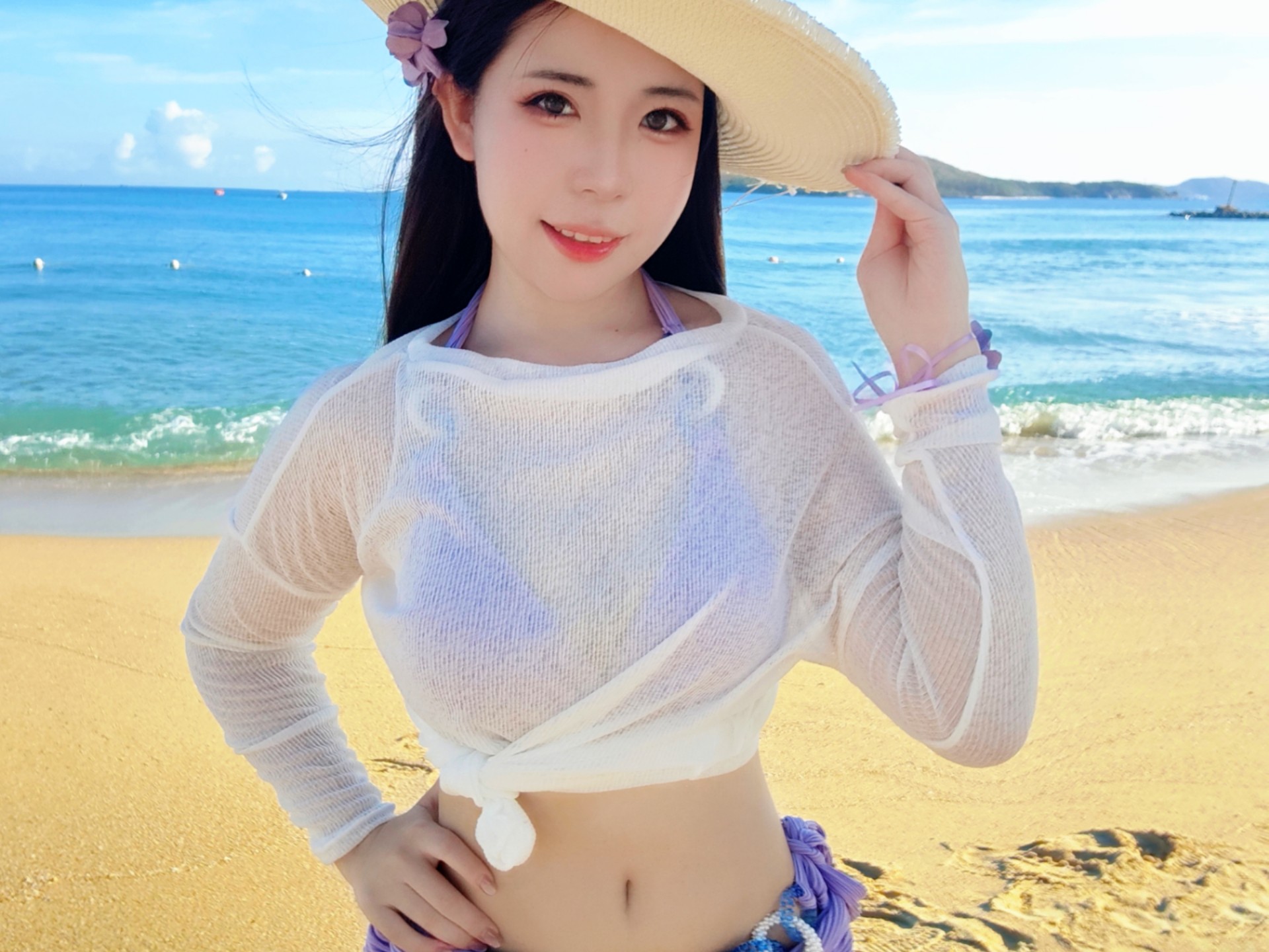 Serine/Beach Edition: The Purple-and-White Hot Girl Is Now Available