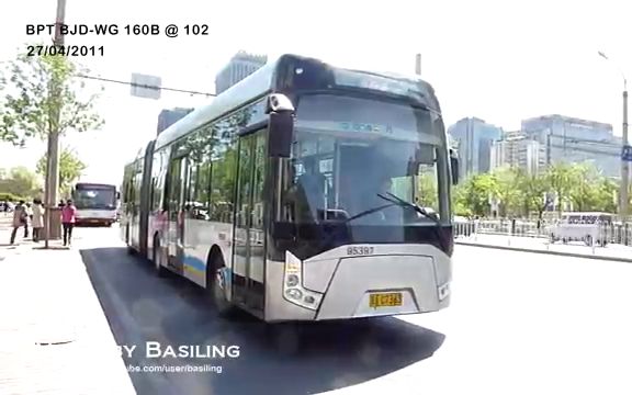 北京公交102路无轨电车bjdwg160b行走西单商场至阜成门