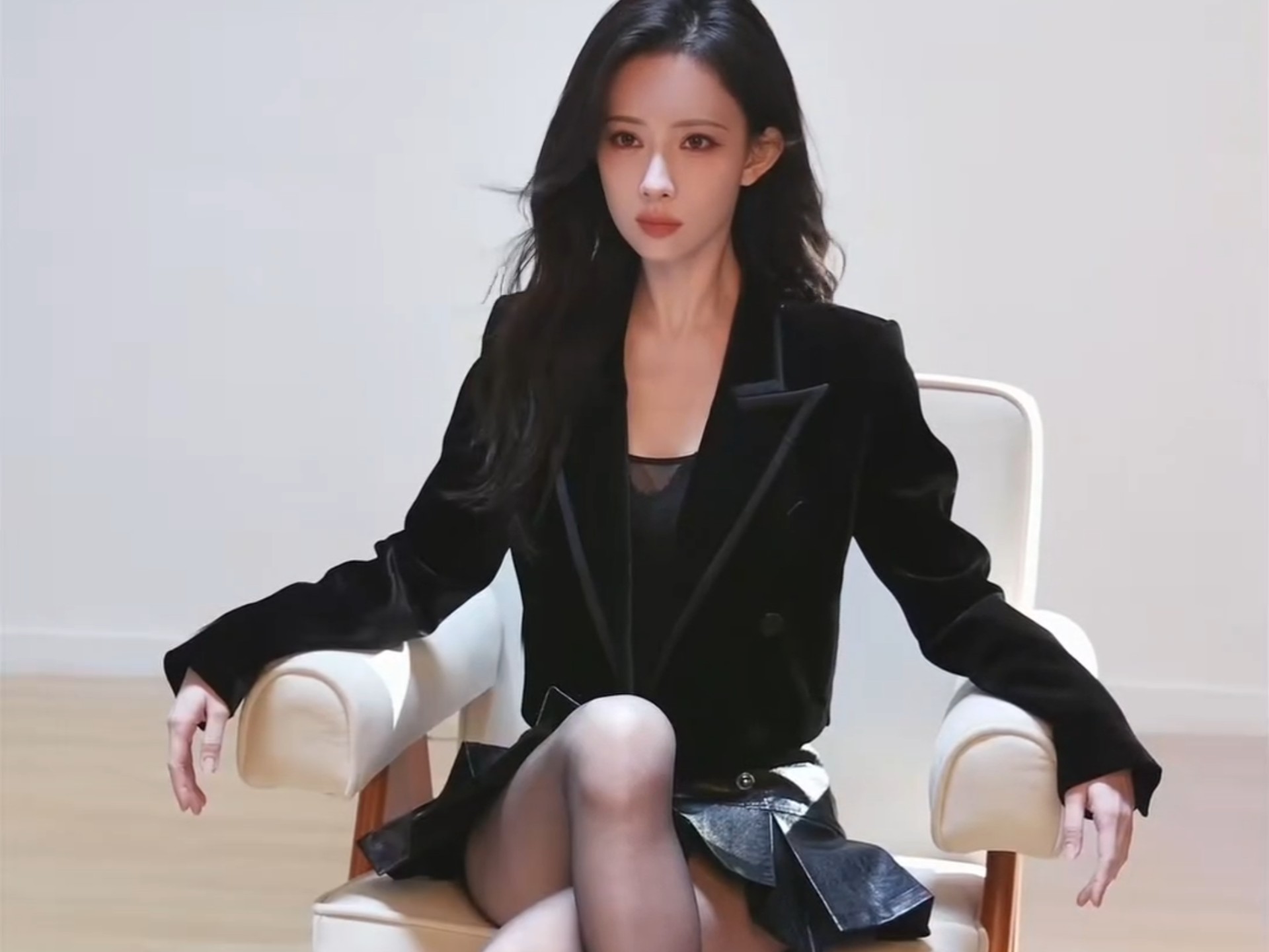 孟子义丝袜代言广告宣传镜头片段