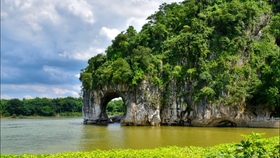 88dc4d68be3021b596851cd35cb2c60df305ba99.jpg@280w_158h_1c_100q.jpg