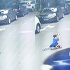 痛心!7岁男孩蹲小区道路拐弯处玩滑板车被碾压身亡，司机刑拘